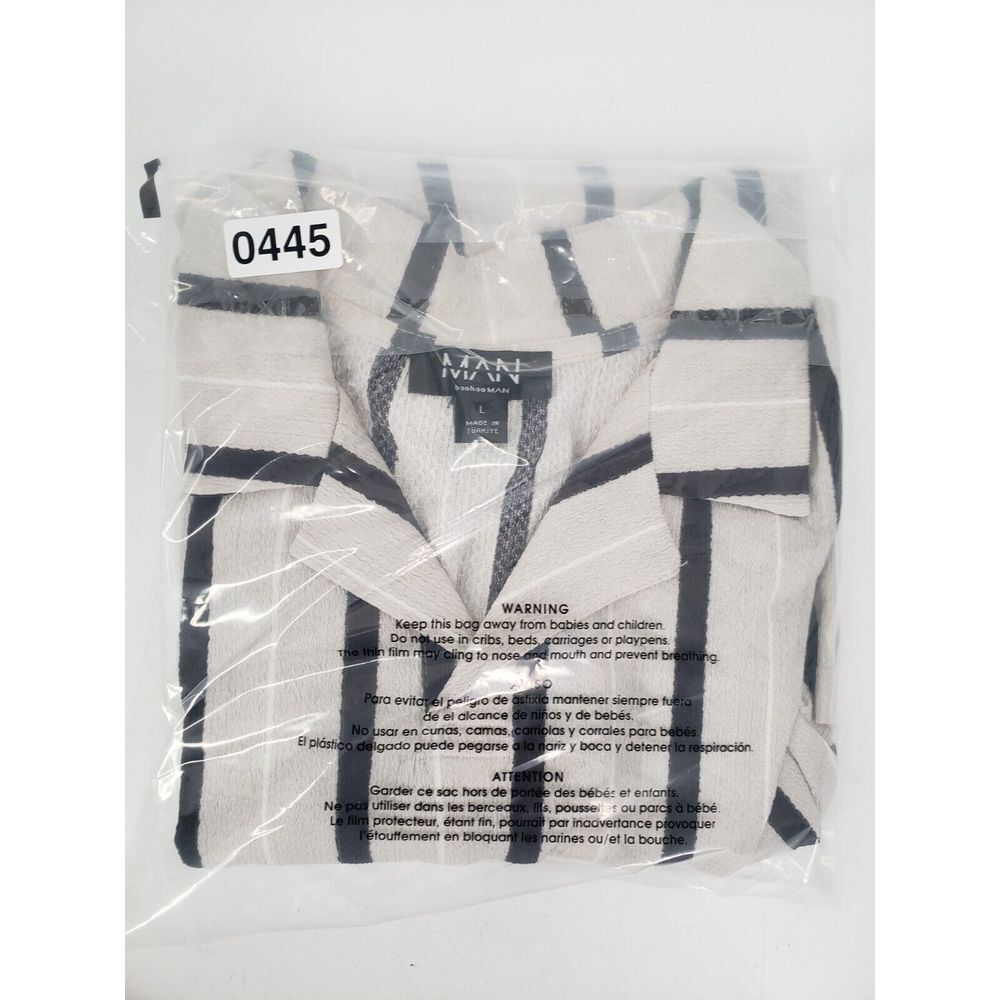 Boohoo Man Black White Striped Loose Fit Strip Crinkle Shirt Size L - Picture 9 of 9